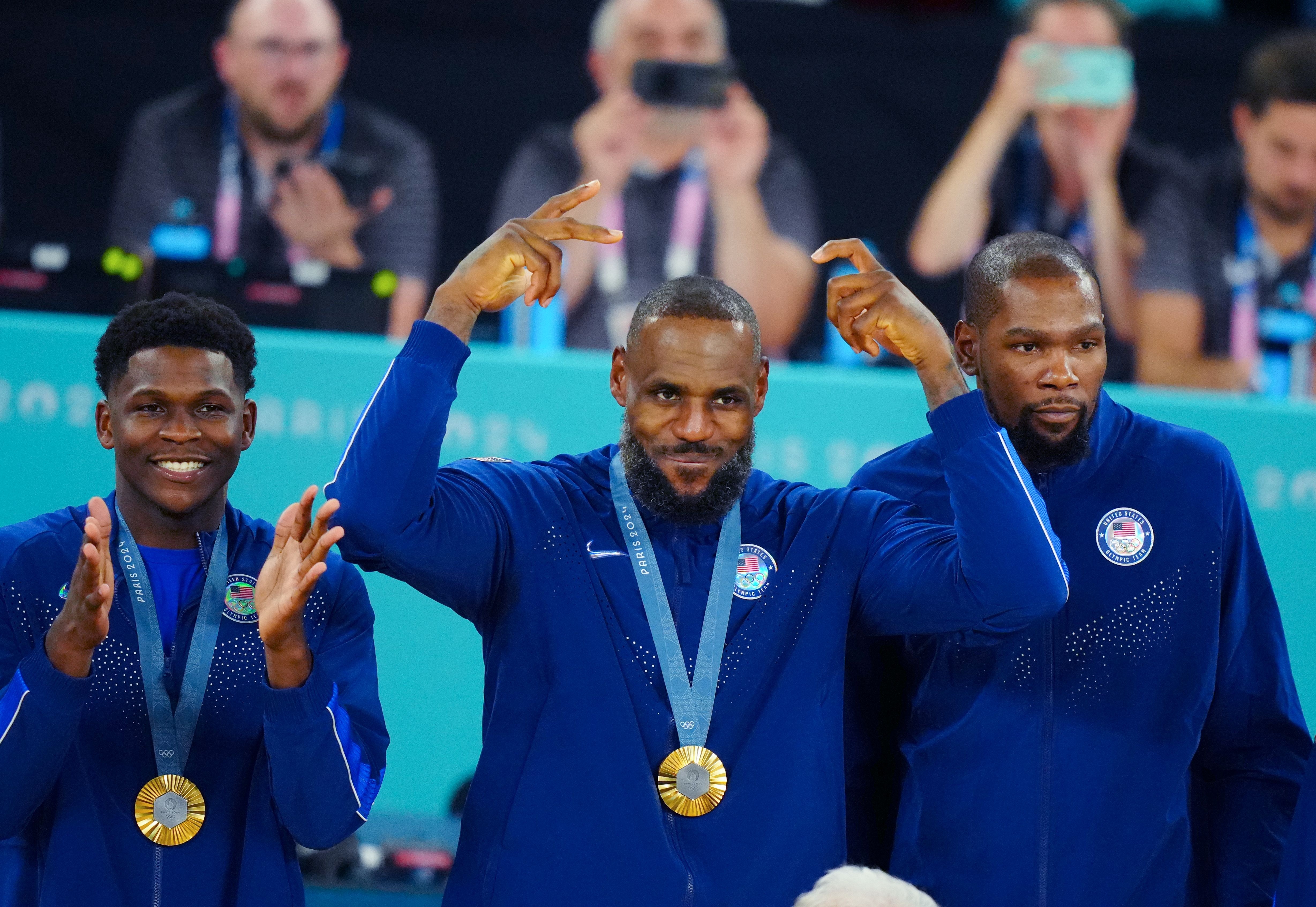 愛德華茲:和美國隊隊友相見沒什么意思 我想擊敗他們再說垃圾話